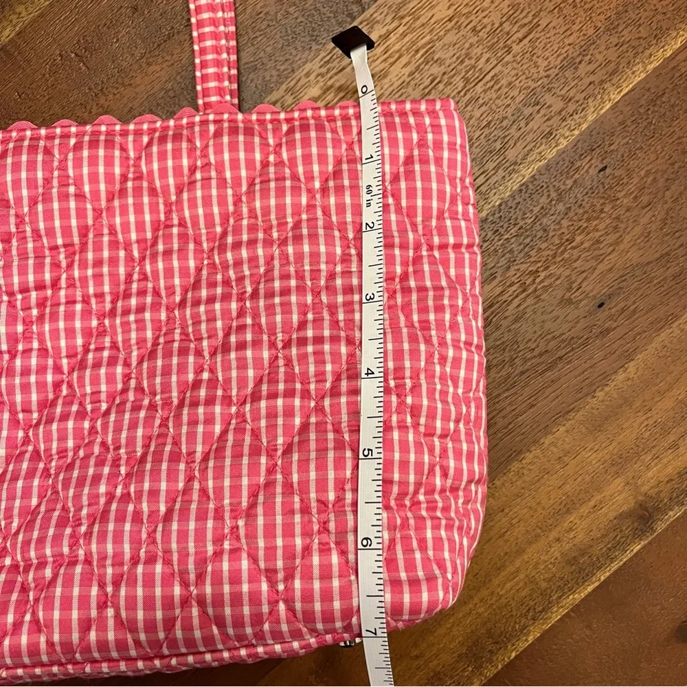 VINTAGE Vera Bradley Pink Silk Quilted Small Handbag - Retired Pattern